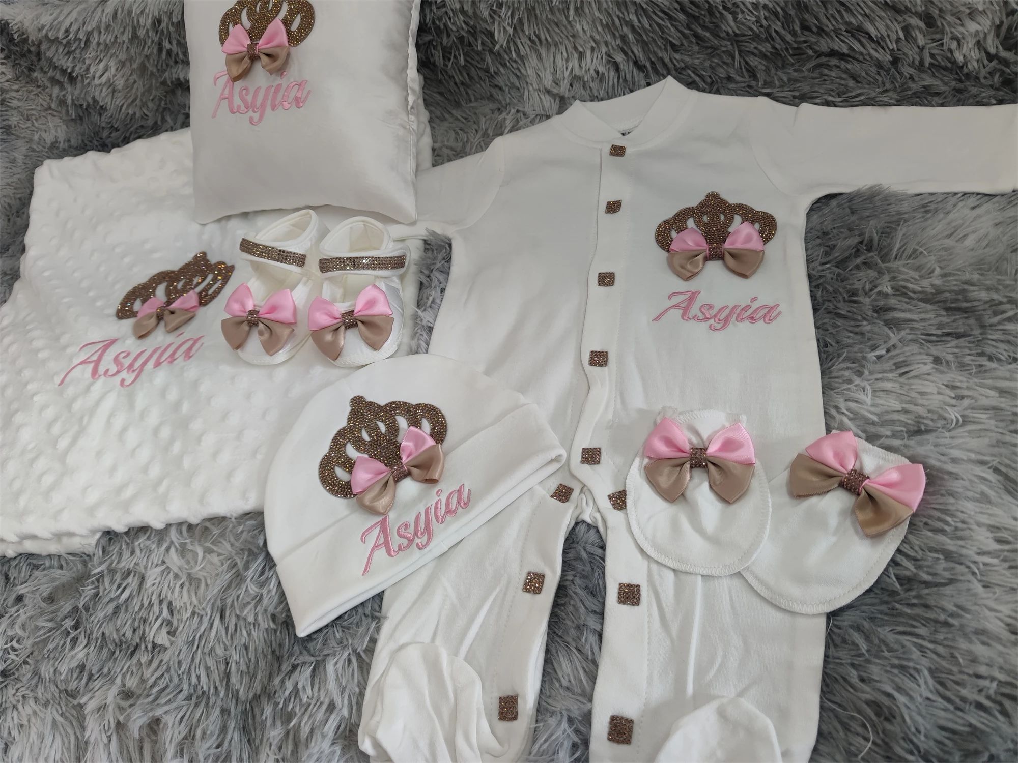 Elegant Cream Style Baby Girl  - Baby Food Jelly ulasan dan harga